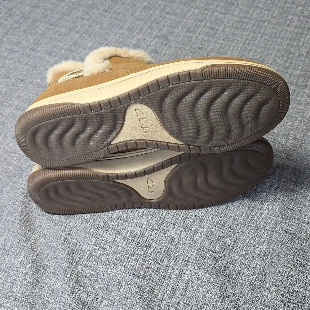 Clarks Booties 11W Tan Breeze Faux Fur Ankle Boots Slip On Shoes Cloudstepper